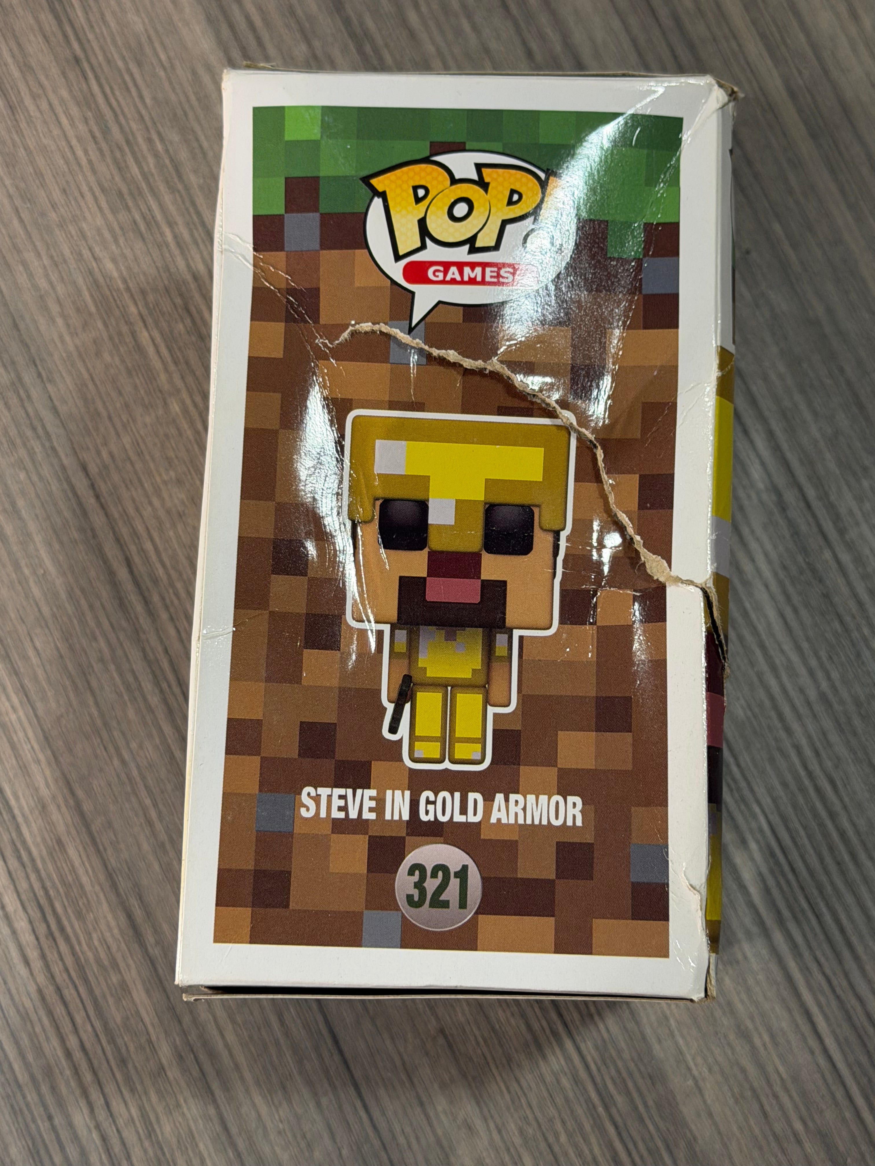 Steve in Gold Armor #321 Funko Pop!
