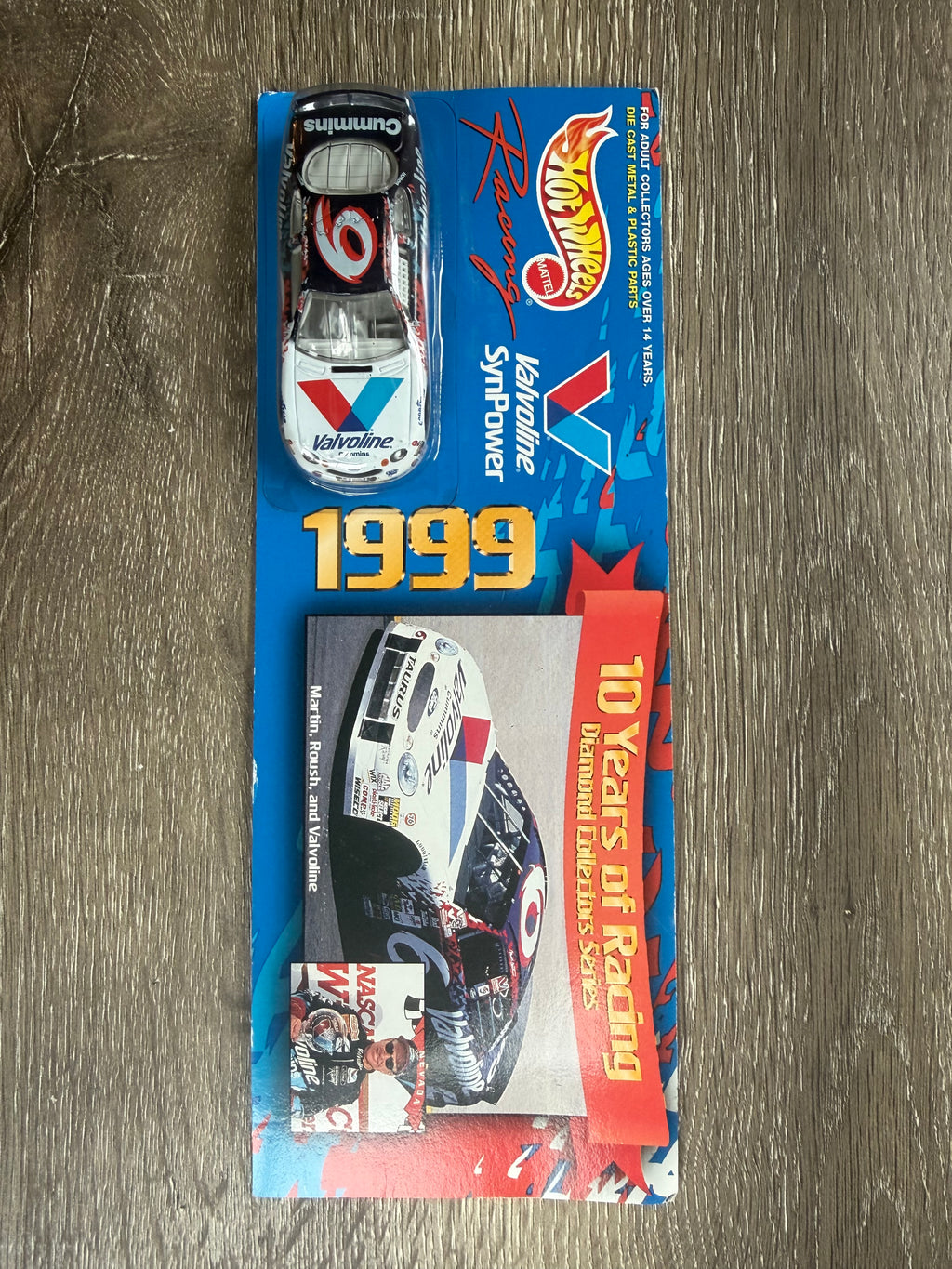 1999 Hot Wheels Racing Mark Martin #6 Valvoline SynPower Ford Taurus – 10 Years of Racing Diamond Collectors Series
