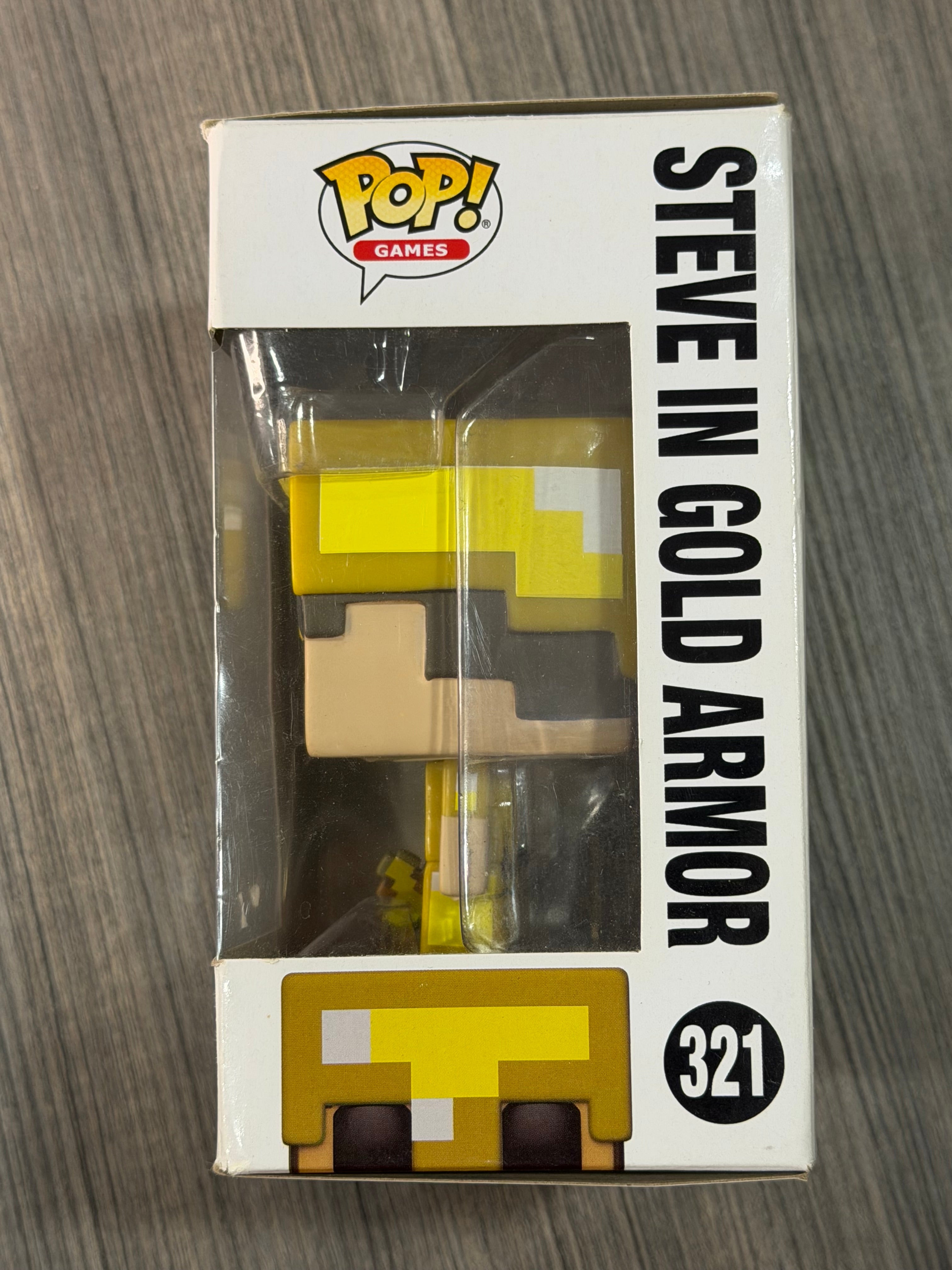Steve in Gold Armor #321 Funko Pop!