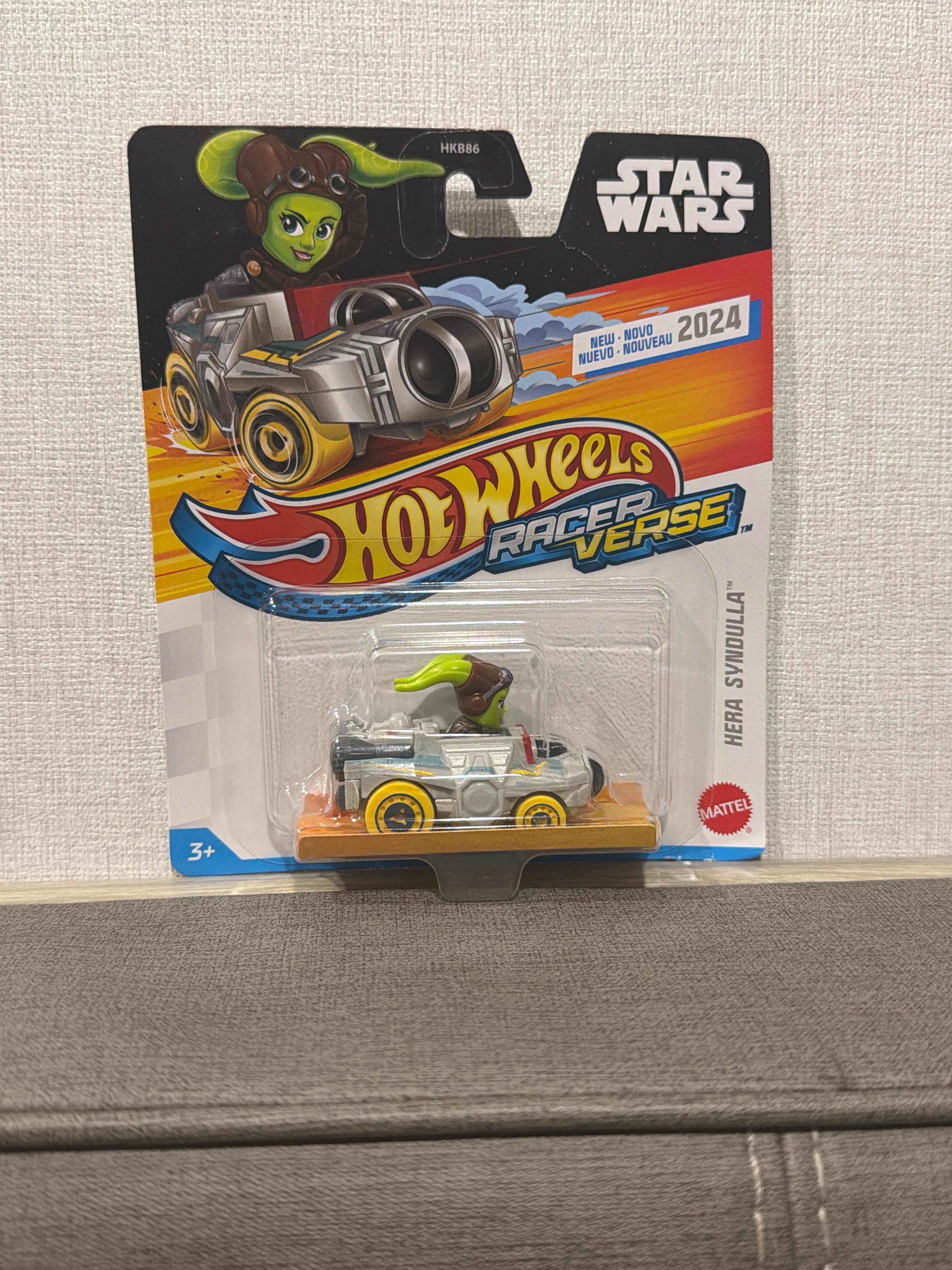 Hot Wheels RacerVerse Hera Syndulla from Star Wars (Minor Package Wear)