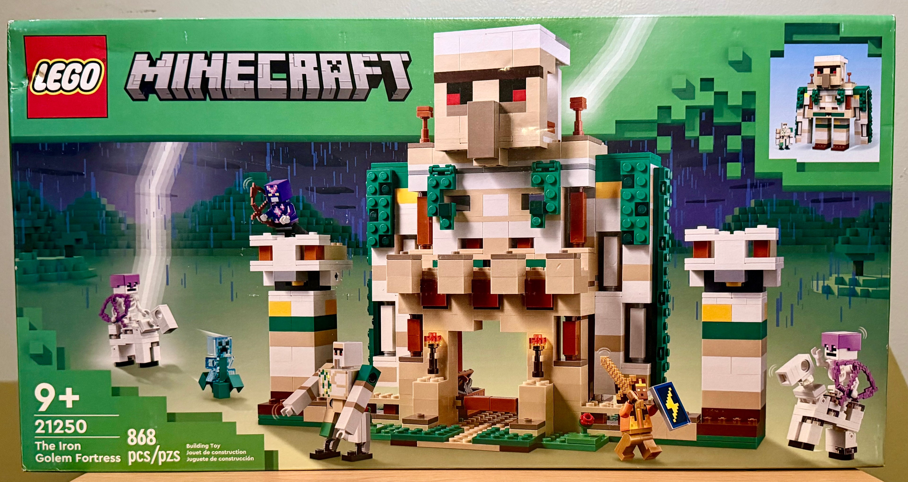 LEGO Sealed Minecraft 21250 The Iron Golem Fortress. *Retired 2023*