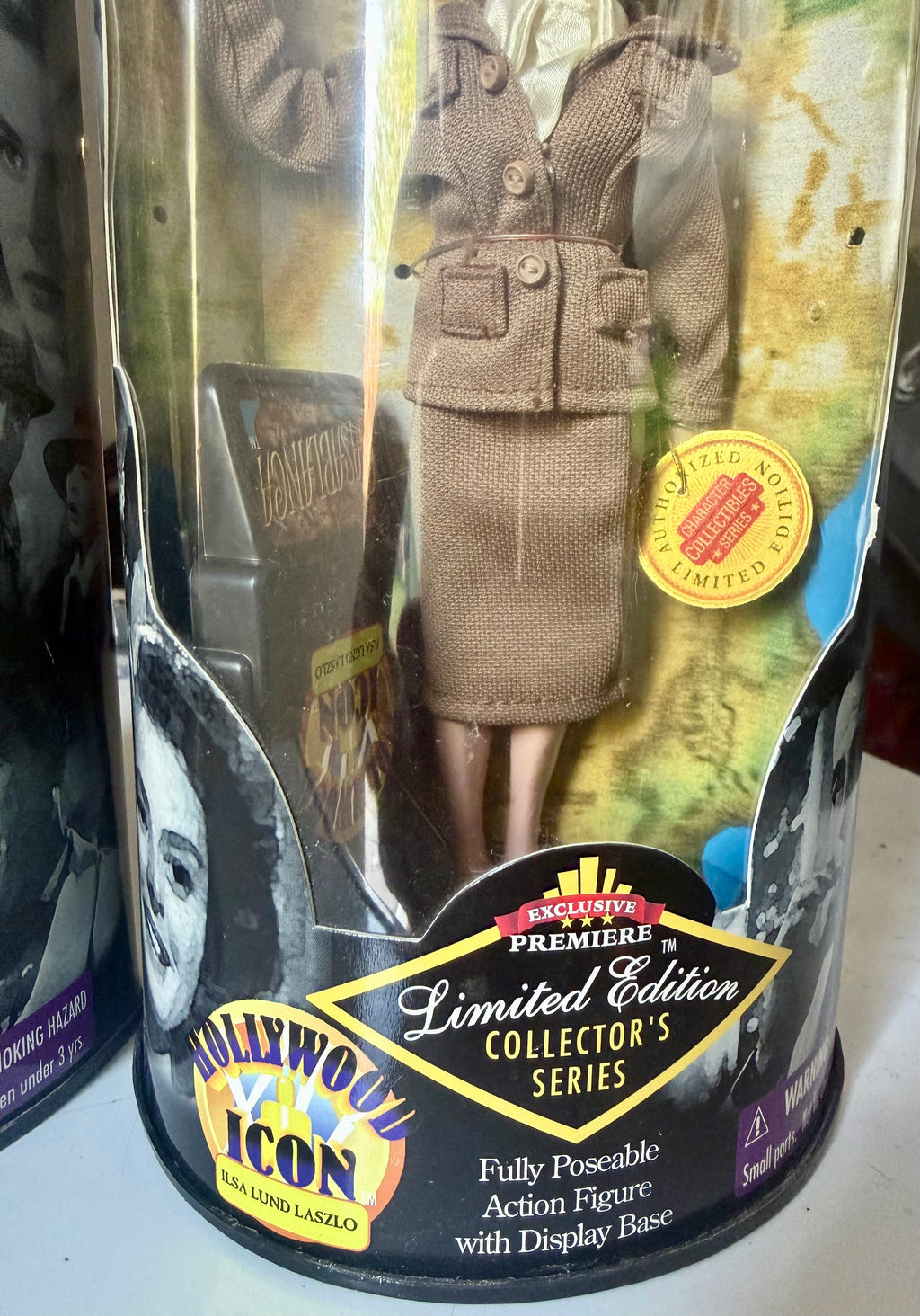 1998 Exclusive Premiere “Hollywood Icon” Limited Edition Collector’s Series Casablanca figures