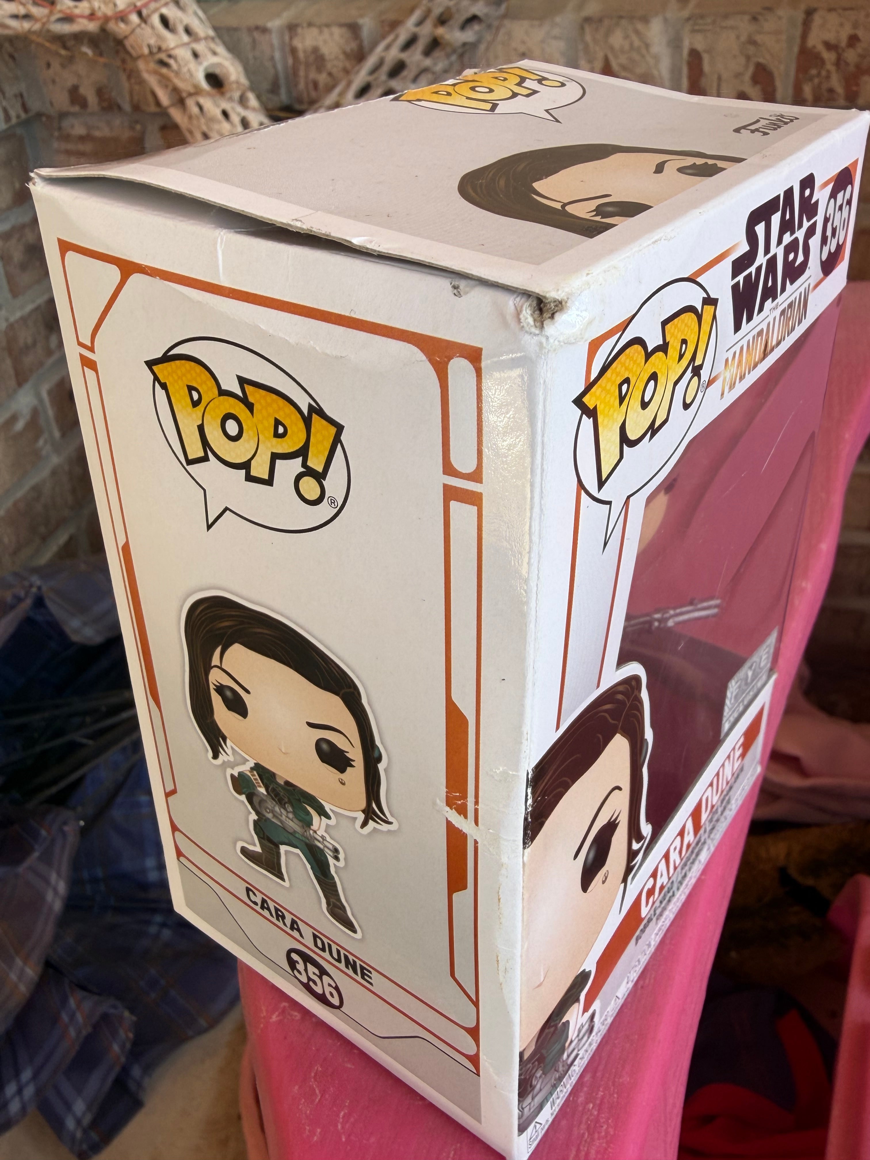 Funko Pop! Star Wars The Mandalorian Cara Dune #356 FYE Exclusive Bobble-Head