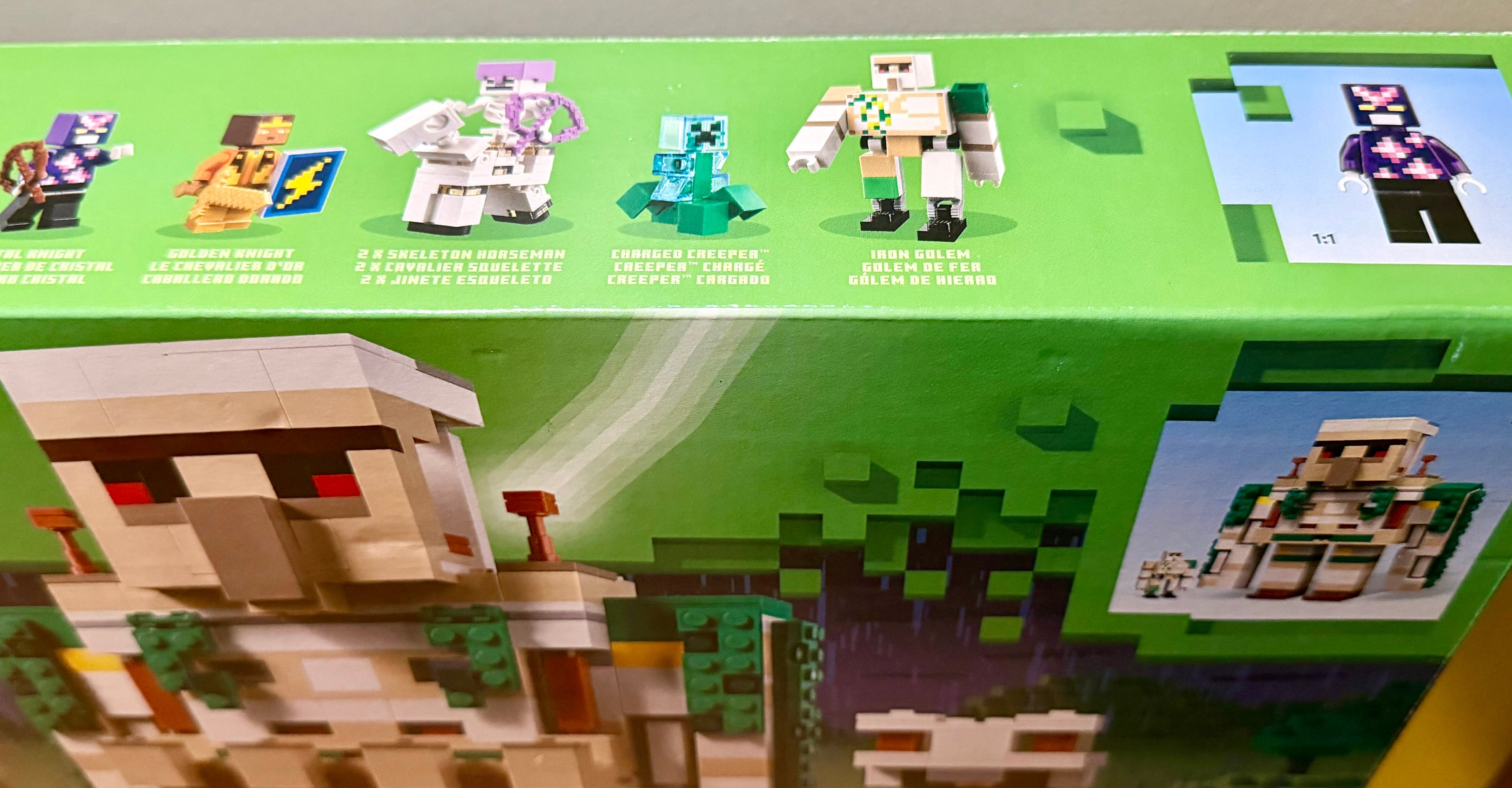 LEGO Sealed Minecraft 21250 The Iron Golem Fortress. *Retired 2023*