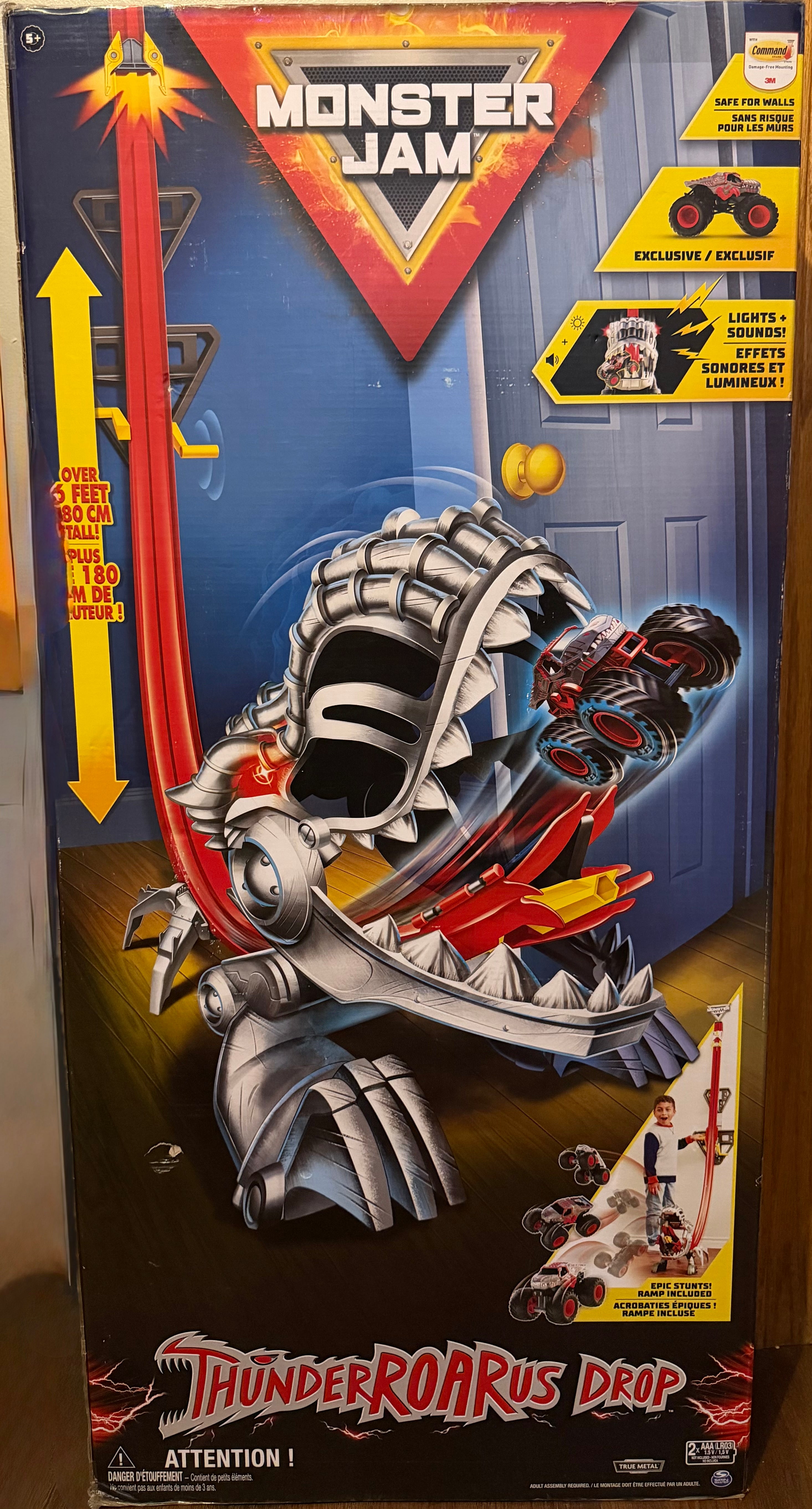 Monster Jam ThunderROARus Drop Playset with Exclusive ThunderROARus Truck
