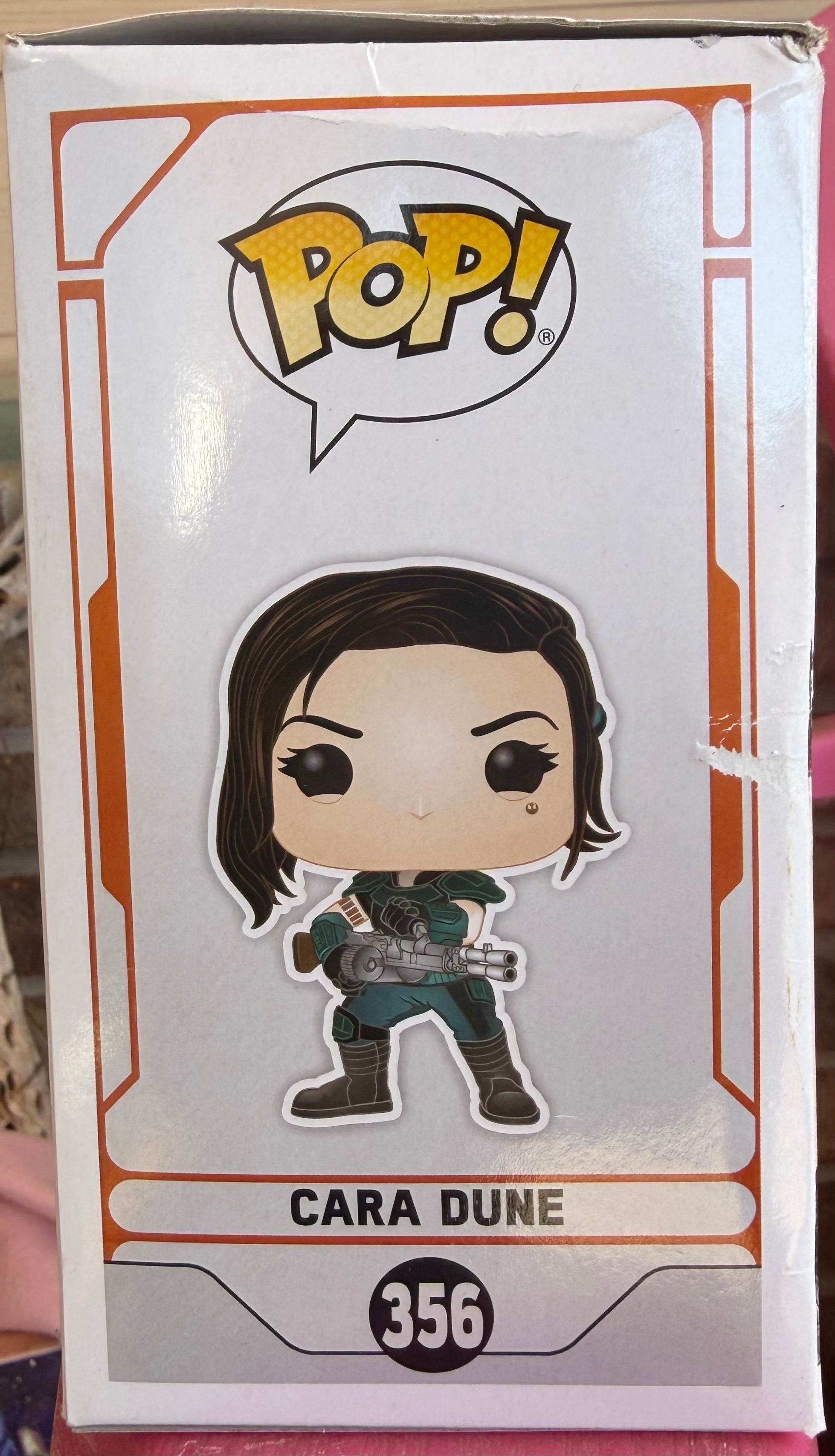Funko Pop! Star Wars The Mandalorian Cara Dune #356 FYE Exclusive Bobble-Head