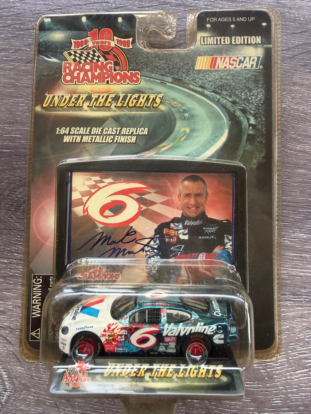 Racing Champions Under the Lights Mark Martin #6 Valvoline 1:64 NASCAR Die-Cast *Plastic Yellowing*